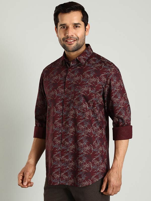 Indian Terrain Men's Regular Fit Full Sleeve Tropical Print Maroon Shirt